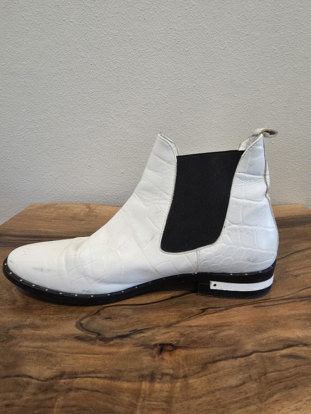 Freda Salvador White Croc Embossed Chelsea Boots - Picture 8 of 14